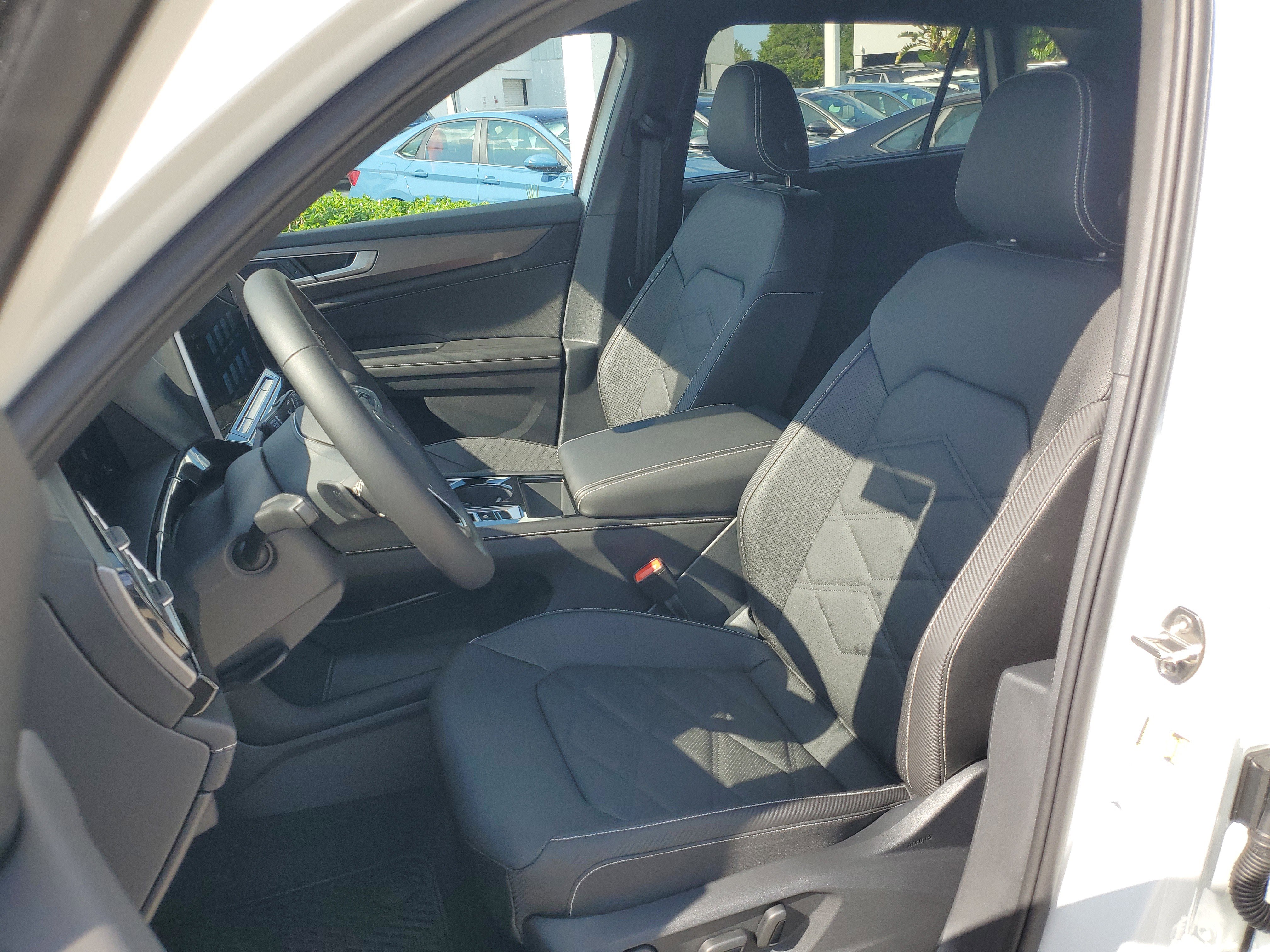 New 2026 Volkswagen Atlas Cross Sport SE image 15