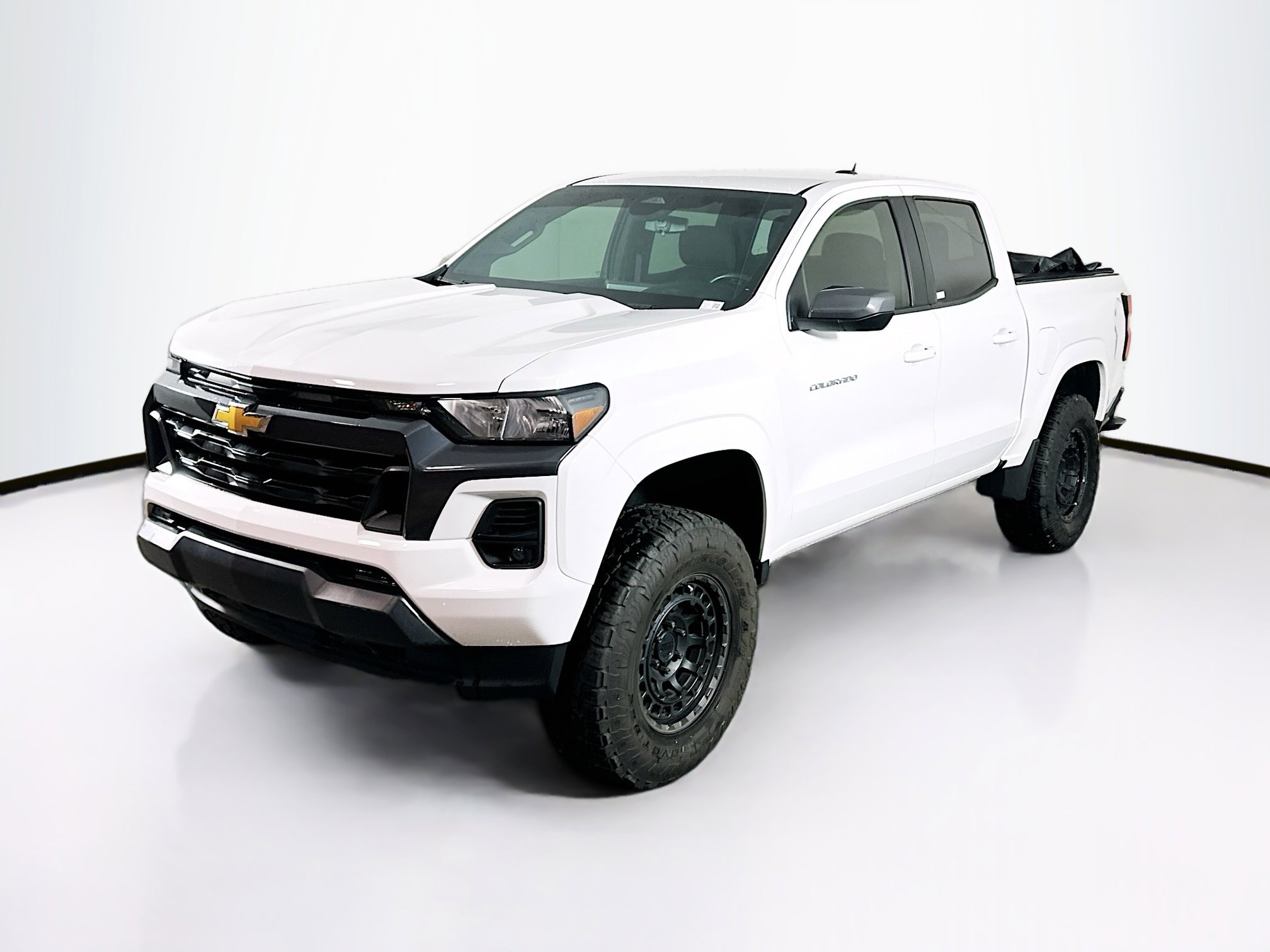 Used 2023 Chevrolet Colorado LT image 3