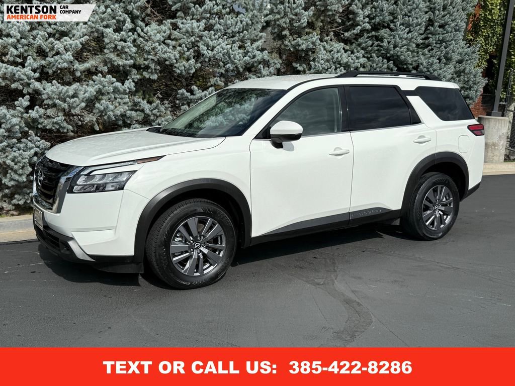 Used 2025 Nissan Pathfinder SV