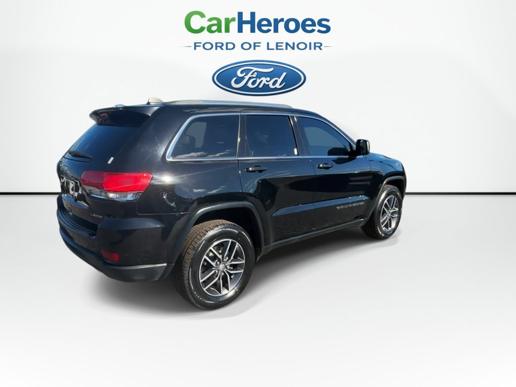 Used 2018 Jeep Grand Cherokee Laredo AWD/4WD image 2