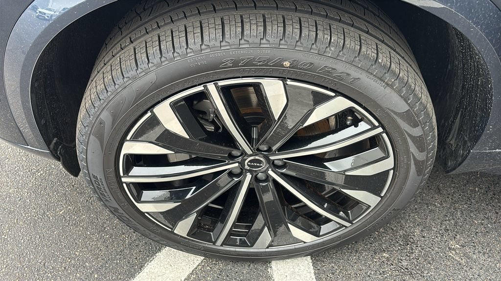 New 2026 Volvo XC90 B6 Plus w/ Protection Package Premier AWD/4WD image 35