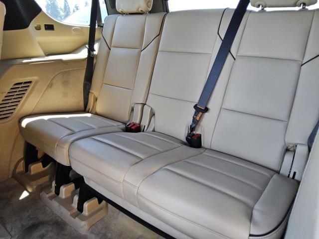 Used 2023 Cadillac Escalade Premium Luxury w/ Performance Package AWD/4WD image 5