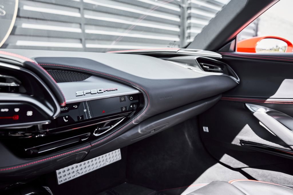 Used 2025 Ferrari SF90 Spider image 74