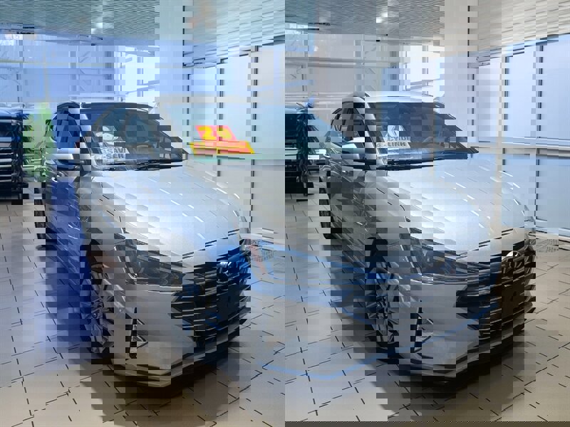 Used 2020 Hyundai Elantra SEL image 1