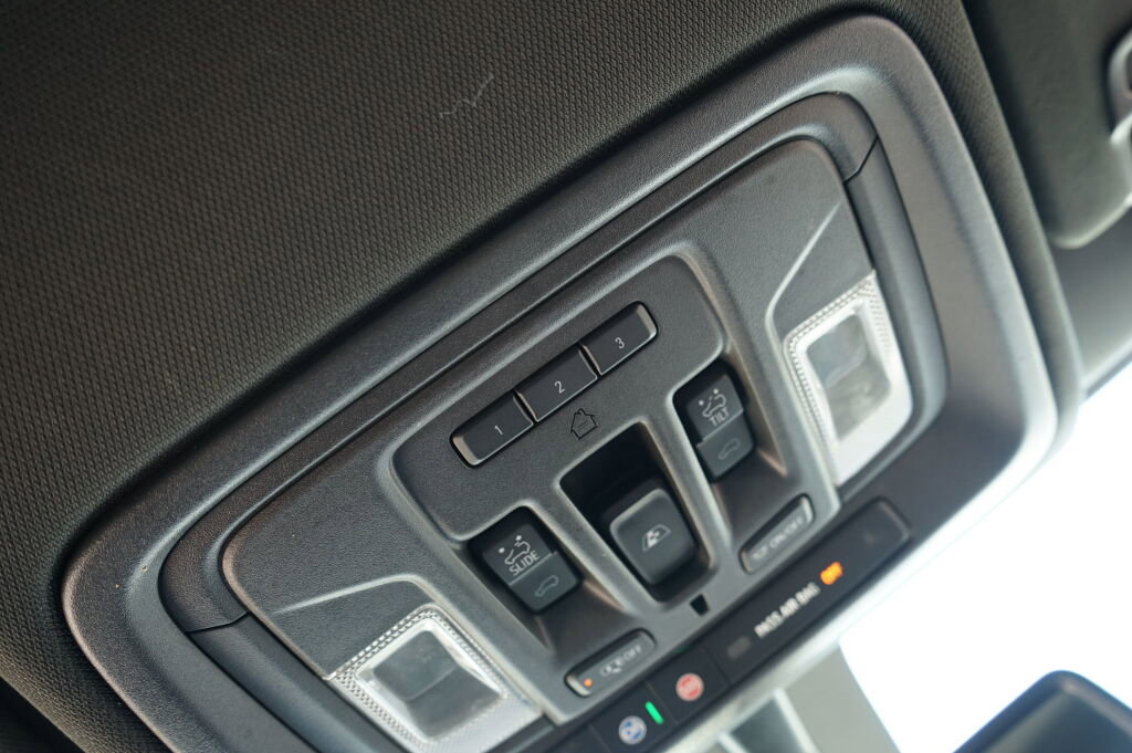 Used 2020 Chevrolet Silverado 2500 High Country w/ Gooseneck/5TH Wheel Package image 26