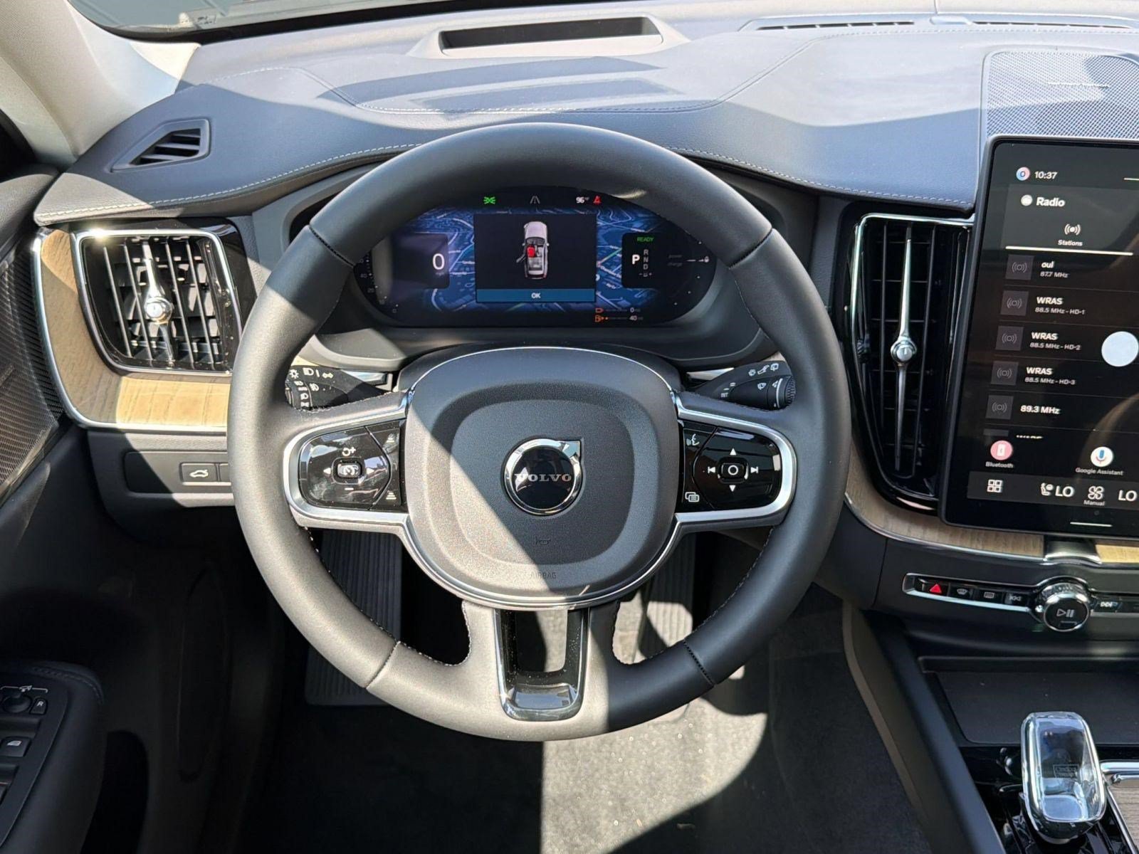 New 2026 Volvo XC60 T8 Ultra w/ Climate Package AWD/4WD image 11