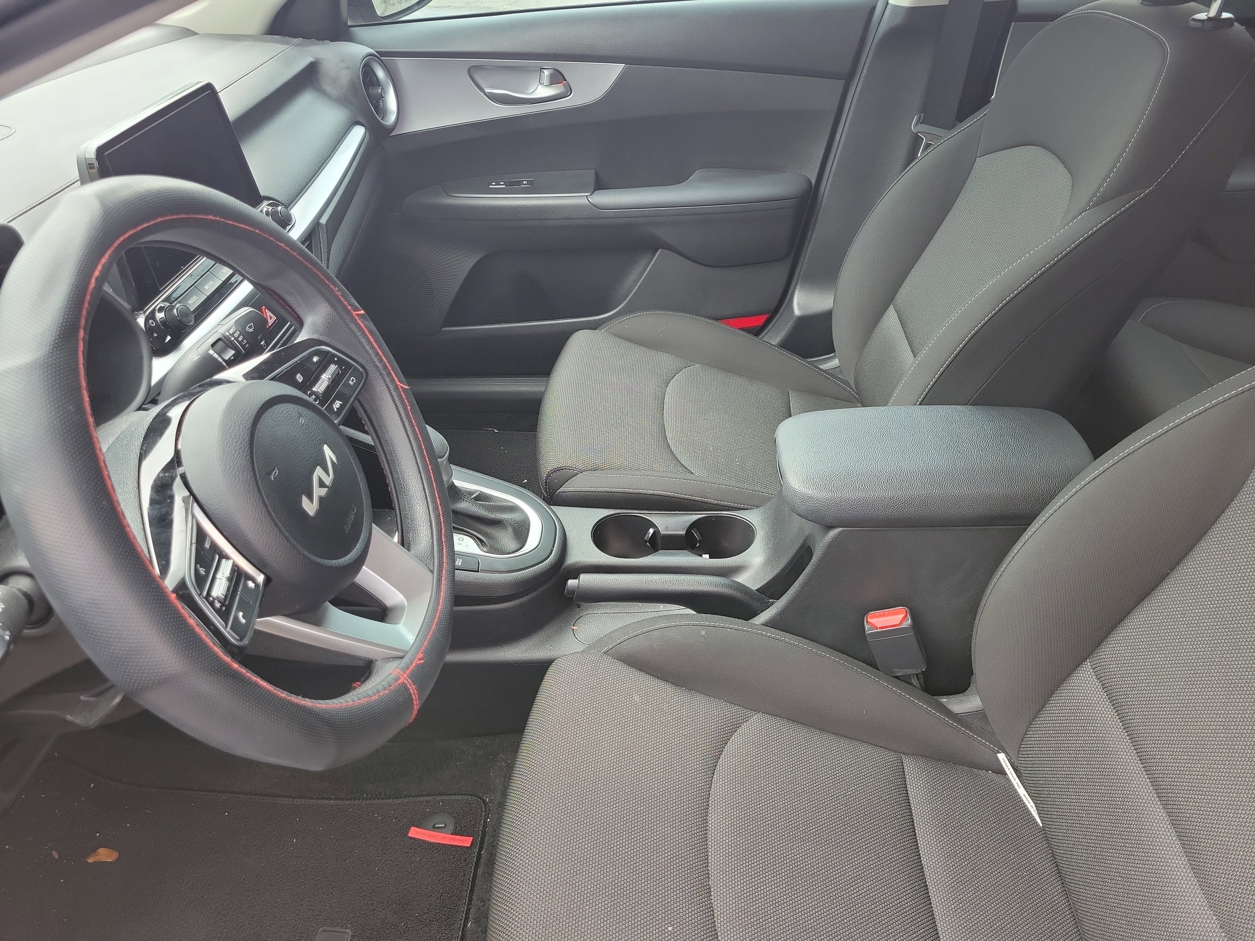 Used 2023 Kia Forte LXS FWD image 17