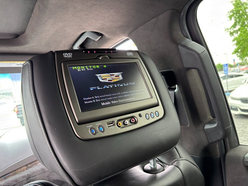 Used 2015 Cadillac Escalade Platinum image 14