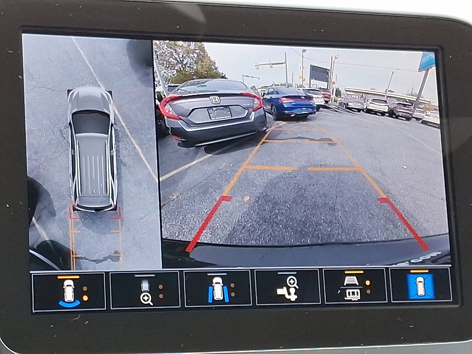 Used 2024 Chevrolet Equinox RS w/ RS Leather Package image 17