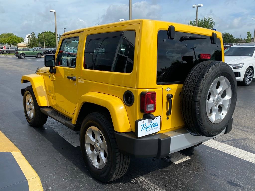 Used 2015 Jeep Wrangler Sahara w/ Connectivity Group AWD/4WD image 7
