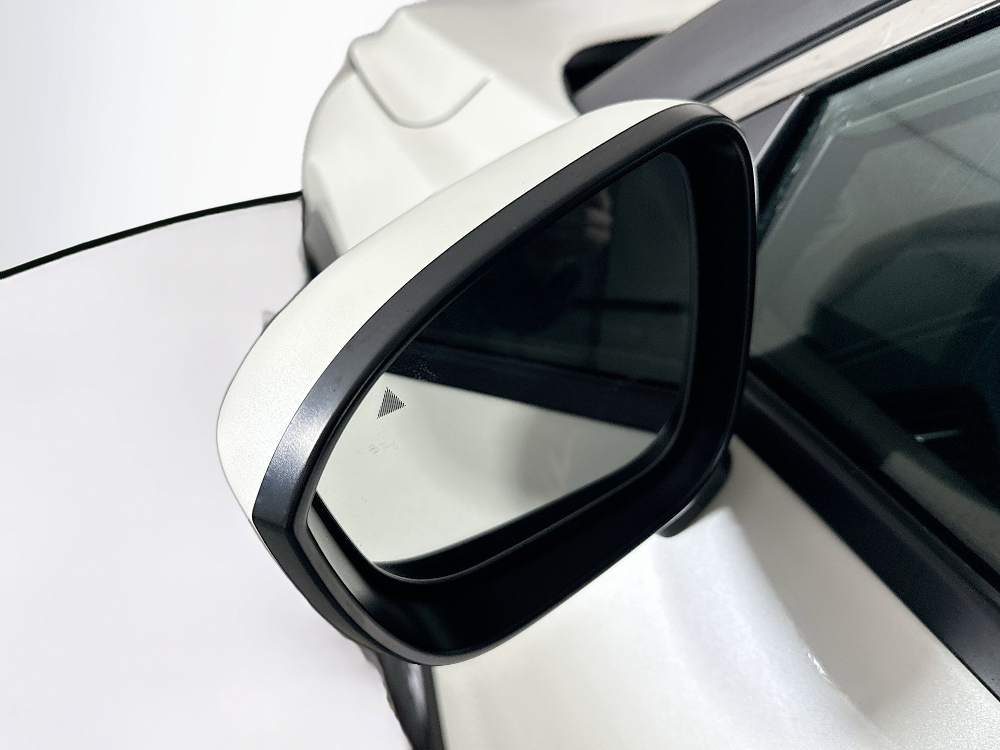 Used 2023 Nissan Rogue SV image 16