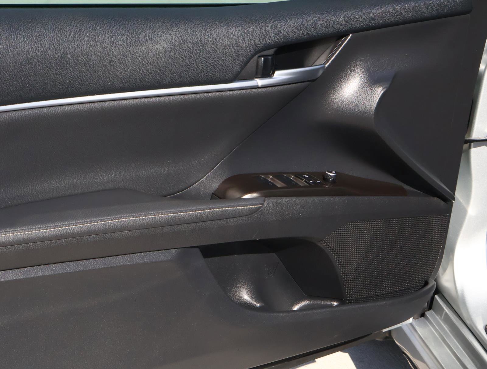 Used 2024 Toyota Camry XSE image 16