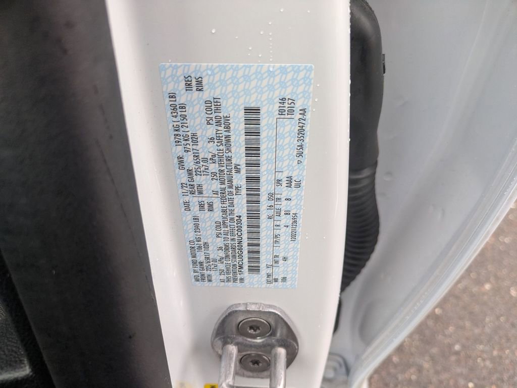 Used 2022 Ford Escape SE w/ Convenience Package FWD image 24