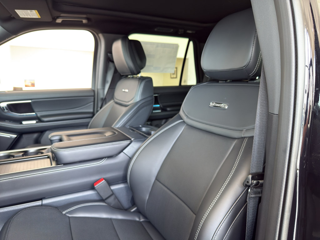 New 2027 Ford Expedition Platinum w/ Stealth Appearance Package AWD/4WD image 14