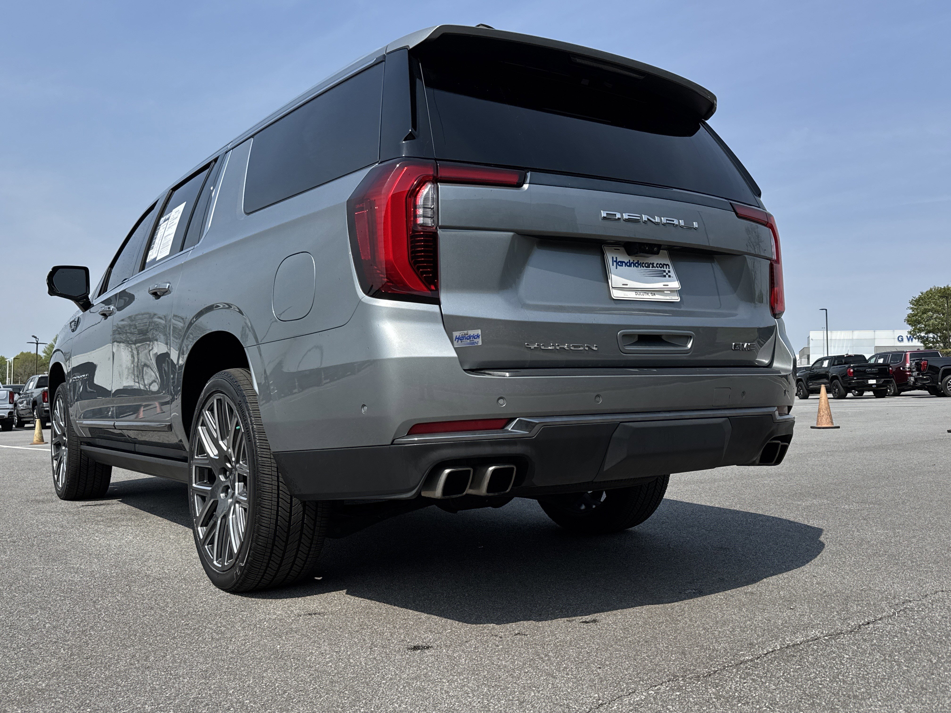 Used 2025 GMC Yukon XL Denali Ultimate image 8