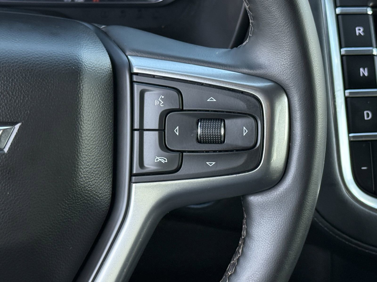 Used 2024 Chevrolet Suburban Z71 w/ Luxury Package image 16