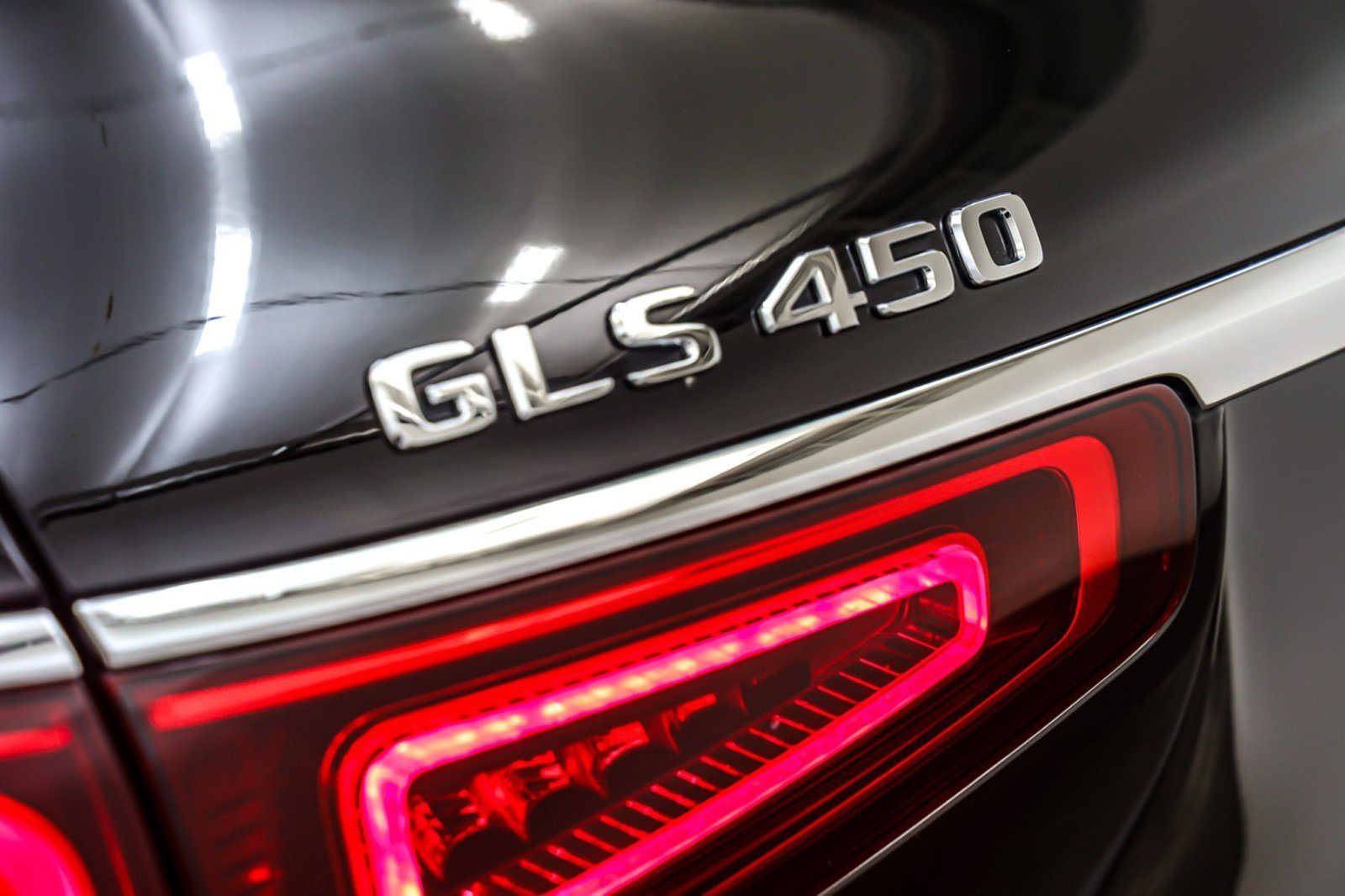 Used 2021 Mercedes-Benz GLS 450 4MATIC image 8