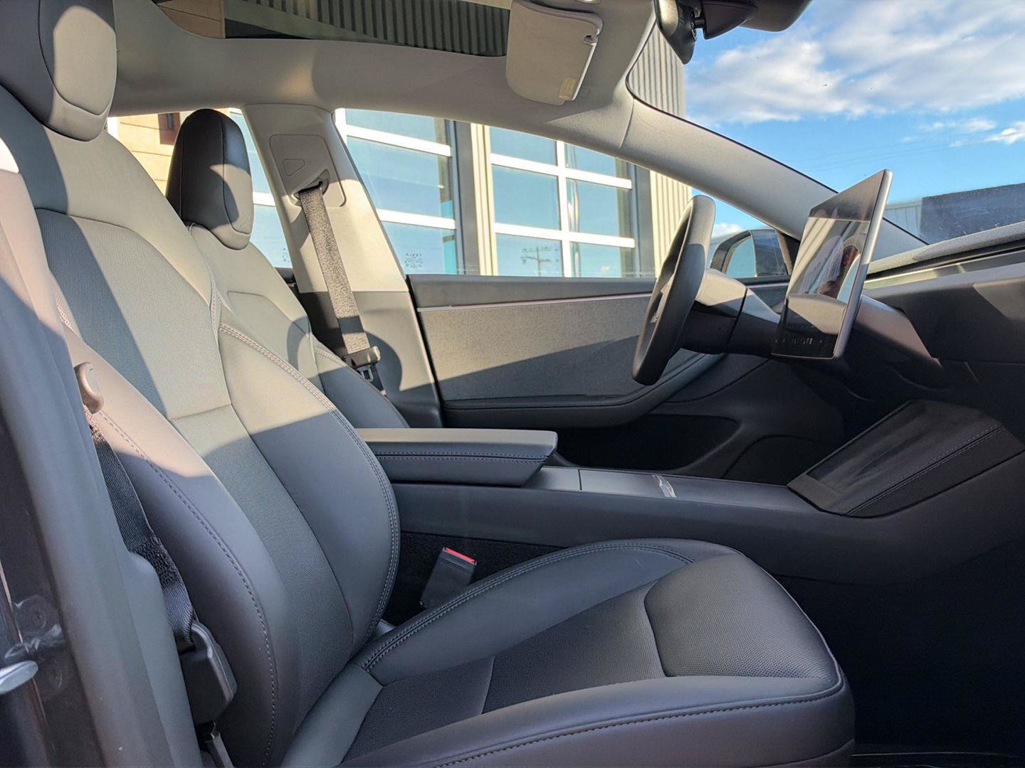Used 2025 Tesla Model 3 Long Range RWD image 13
