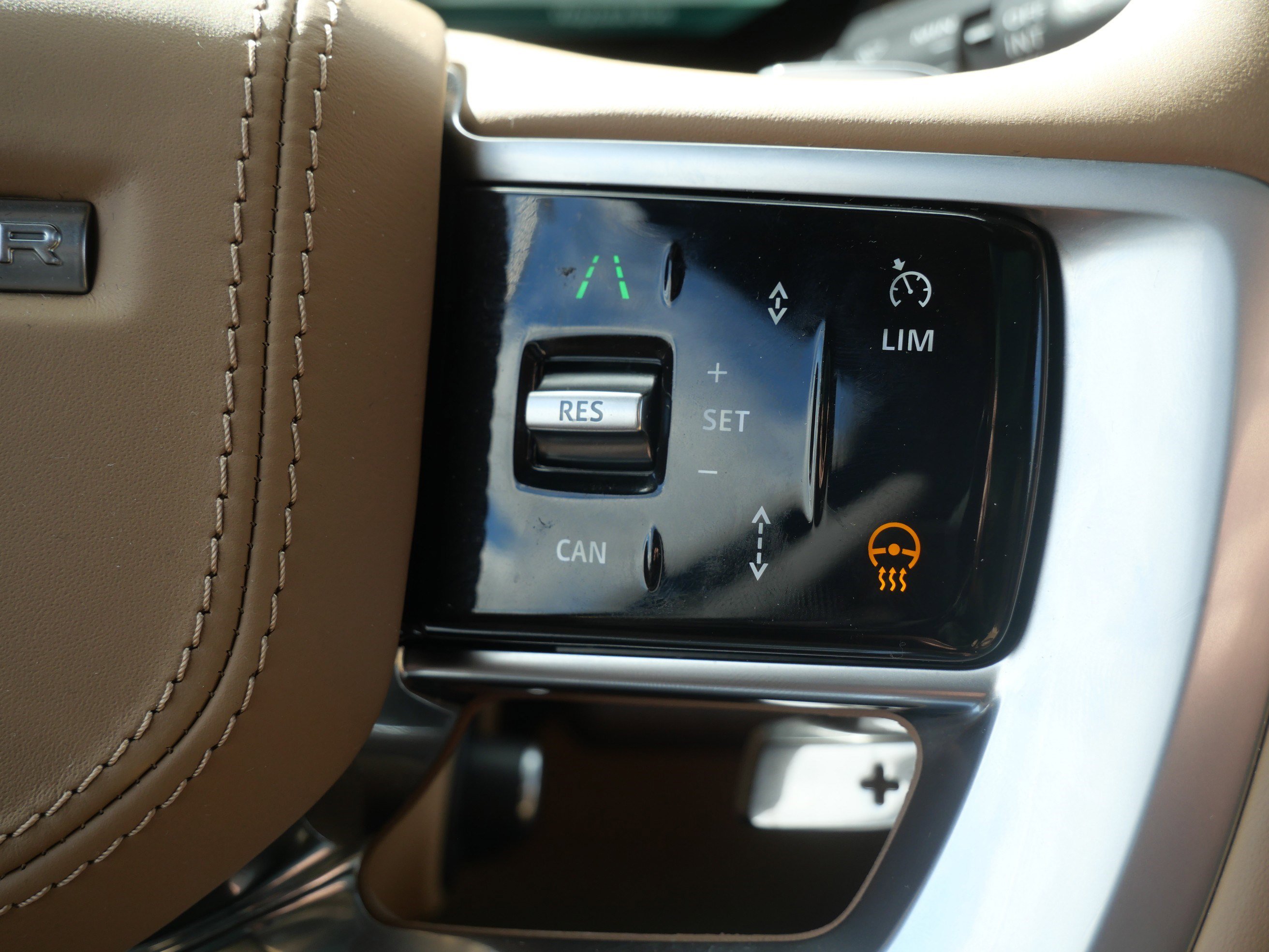 Certified 2025 Land Rover Range Rover Autobiography image 24