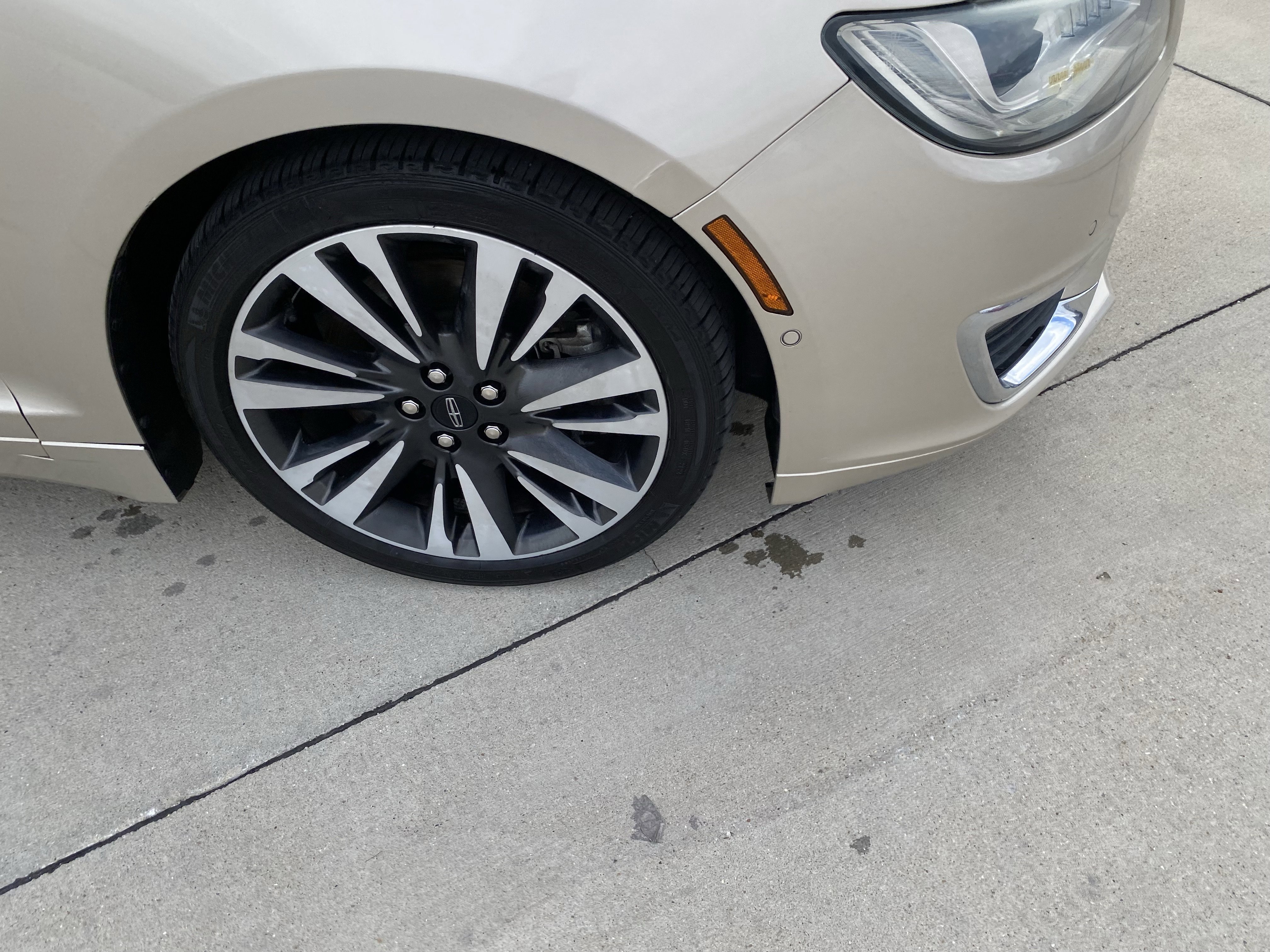 Used 2017 Lincoln MKZ Reserve w/ Technology Package image 4