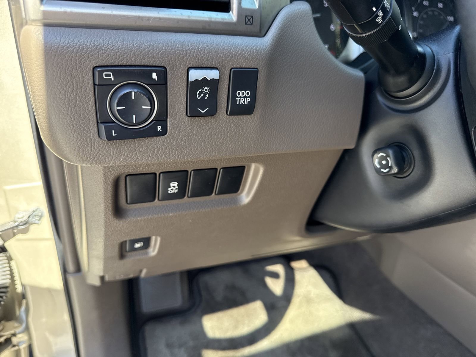 Used 2010 Lexus GX 460 image 17