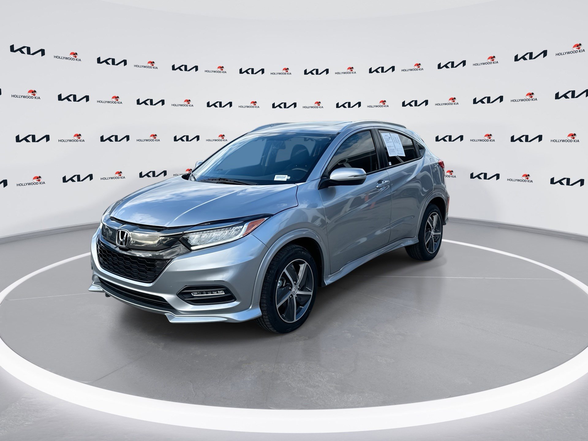 Used 2020 Honda HR-V Touring image 4