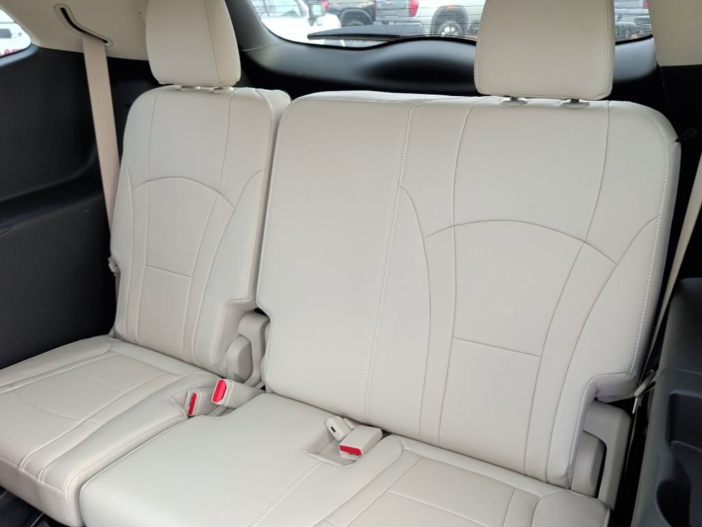 Certified 2024 Buick Enclave Essence w/ Experience Buick Package image 13