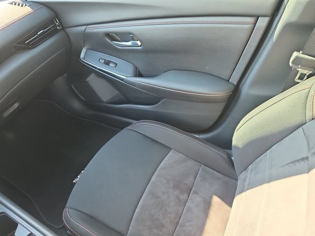 Certified 2025 Nissan Sentra SR FWD image 15