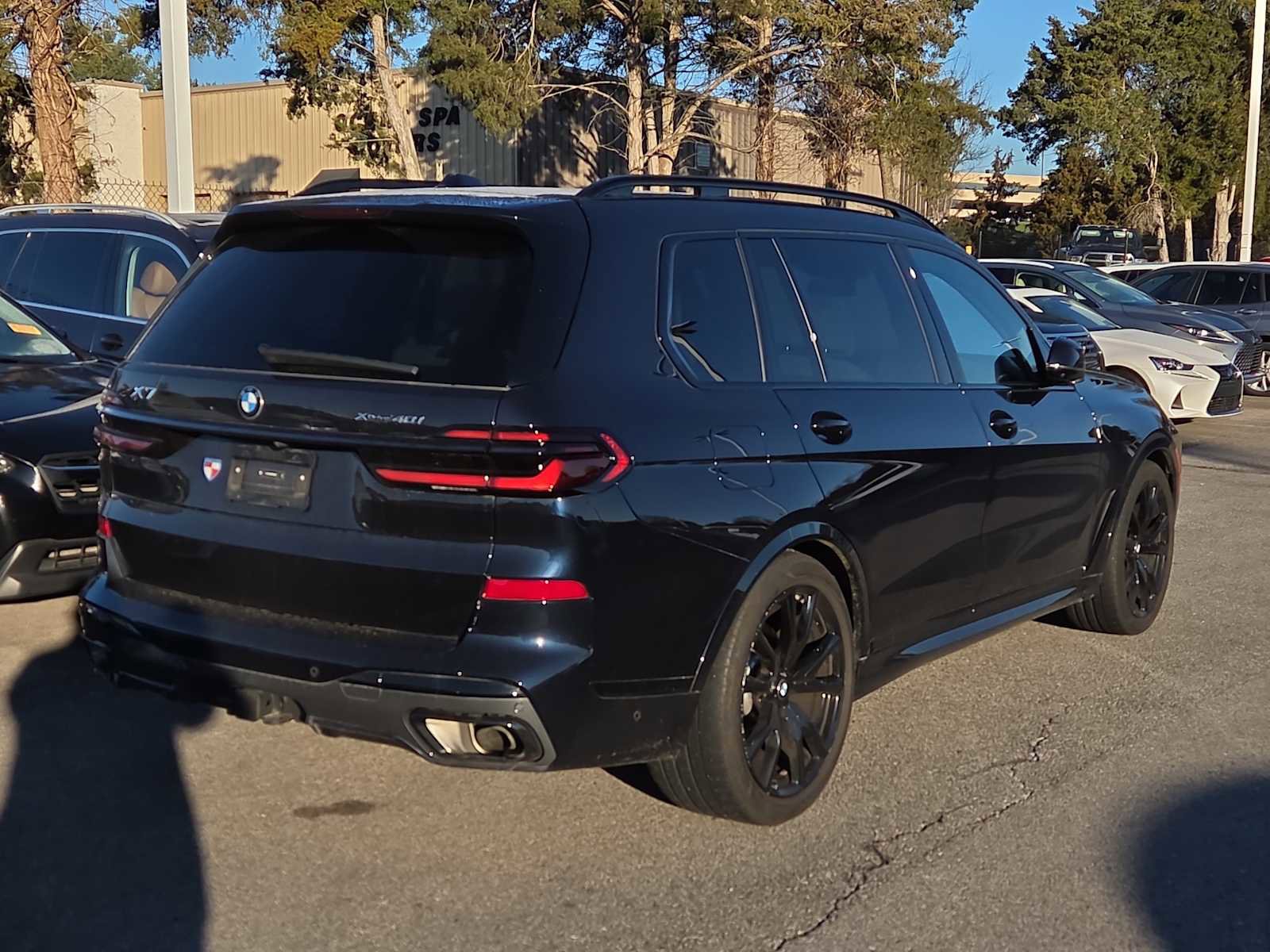 Used 2024 BMW X7 xDrive40i w/ M Sport Package image 5