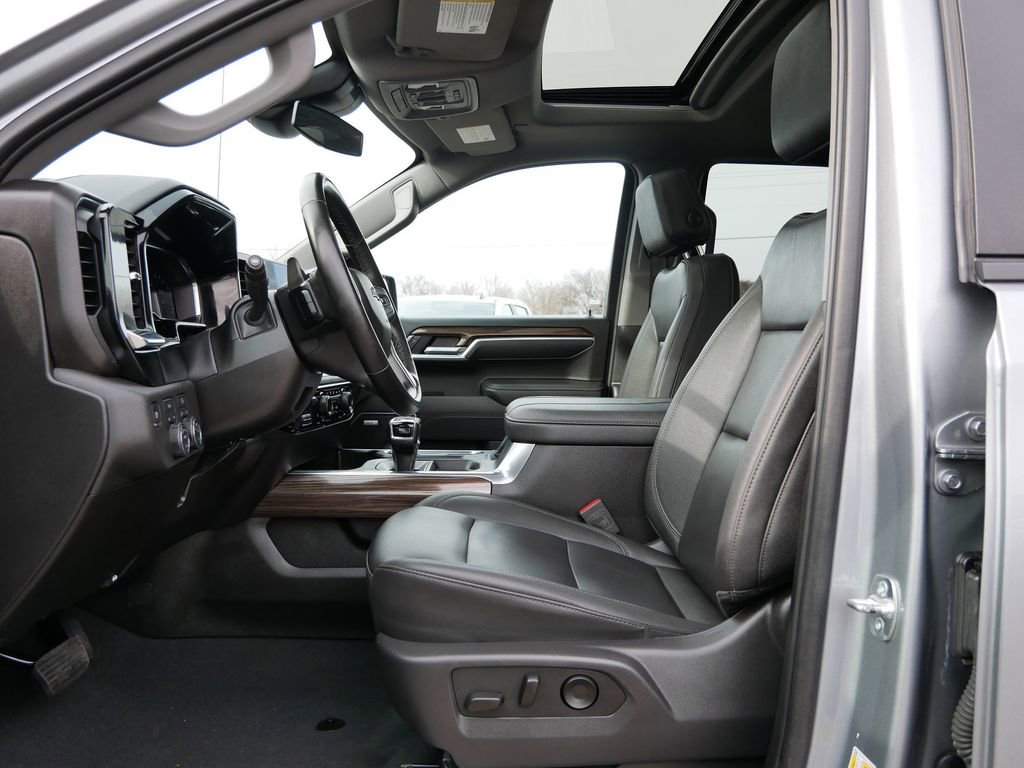 Used 2025 Chevrolet Silverado 1500 RST w/ Convenience Package II AWD/4WD image 15
