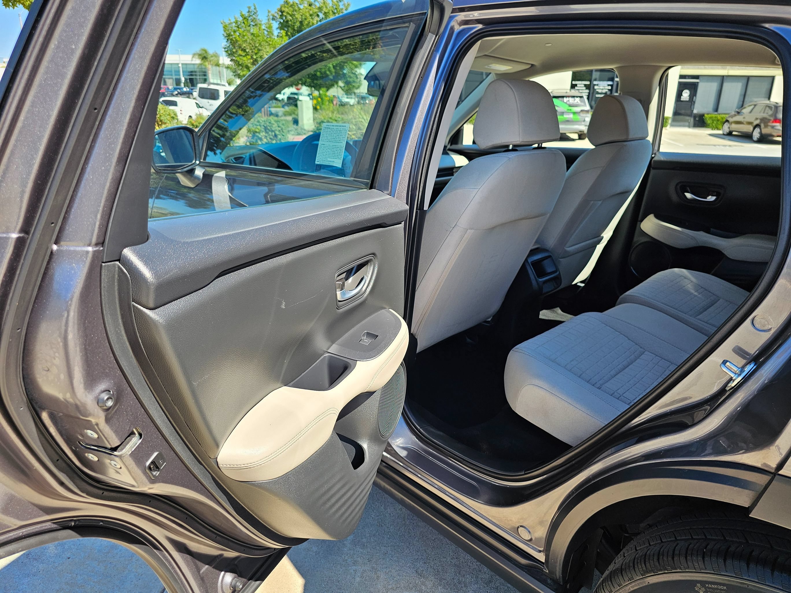 Used 2025 Honda HR-V LX image 18