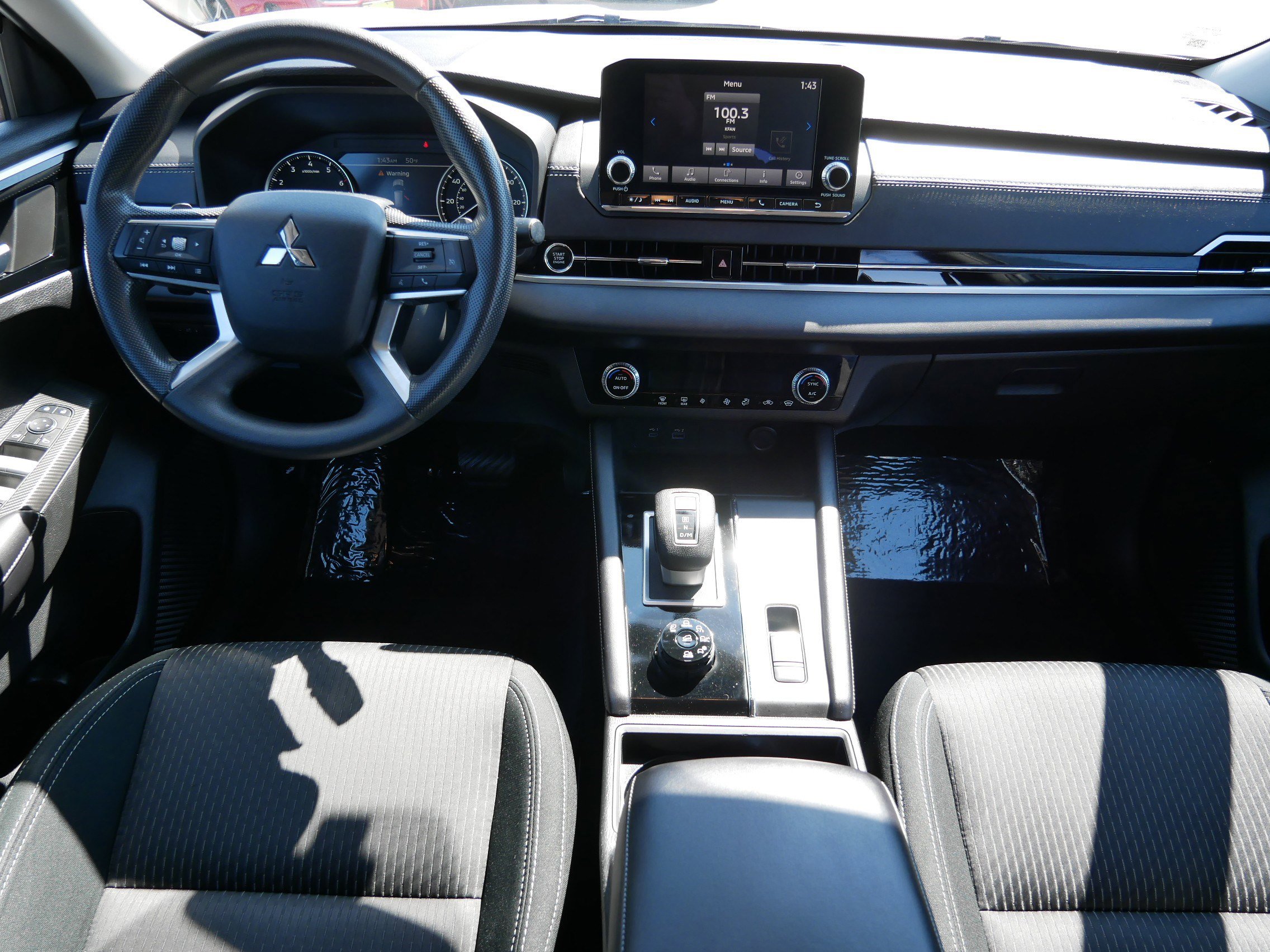 Used 2022 Mitsubishi Outlander ES image 10