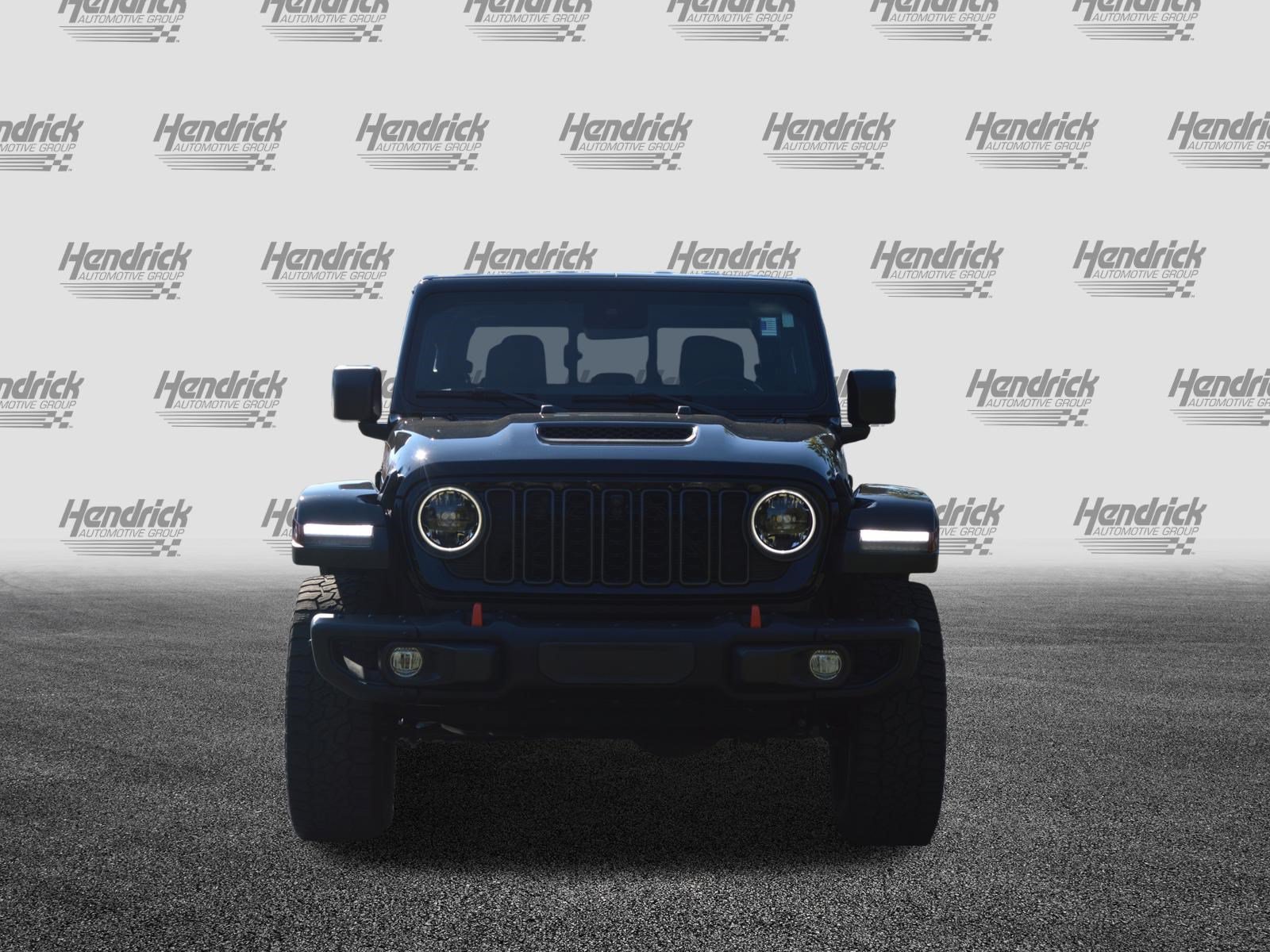 Used 2024 Jeep Gladiator Mojave AWD/4WD image 6
