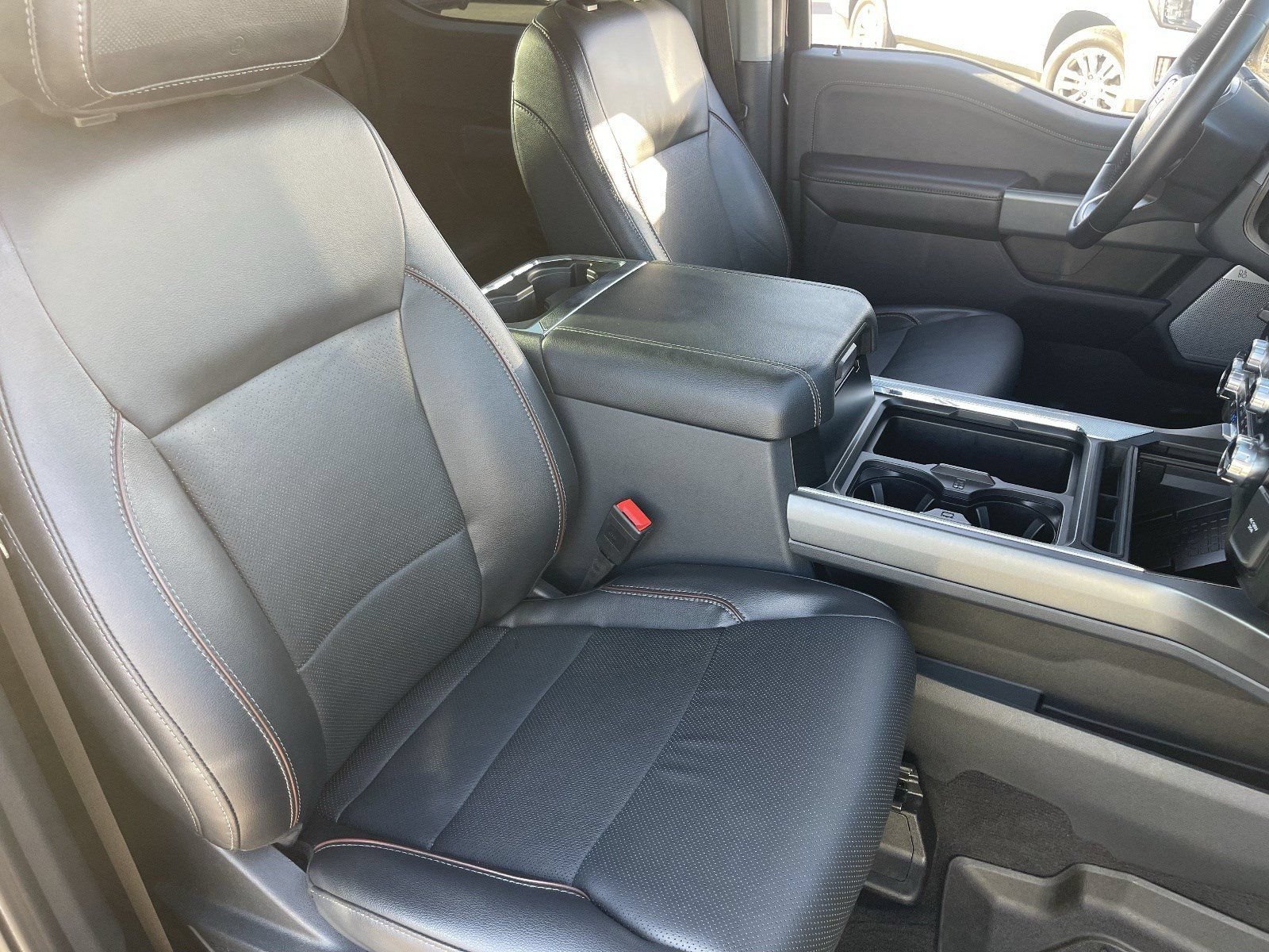 Used 2023 Ford F250 Lariat w/ Lariat Ultimate Package AWD/4WD image 12