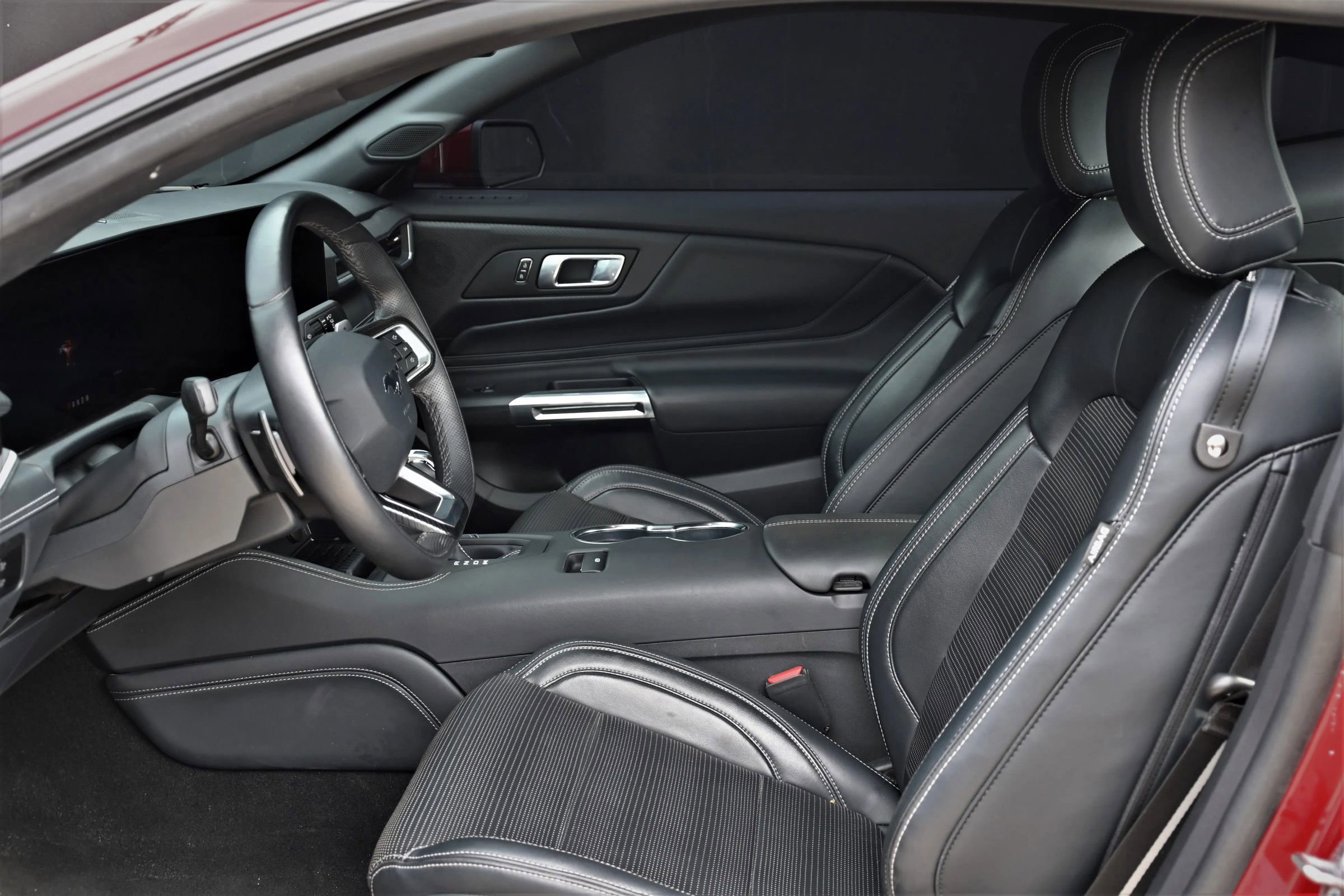 Used 2024 Ford Mustang GT Premium image 25