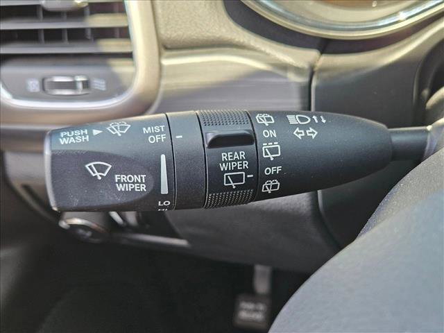 Used 2019 Jeep Grand Cherokee Laredo w/ 18" Wheel & 8.4" Radio Group RWD image 14