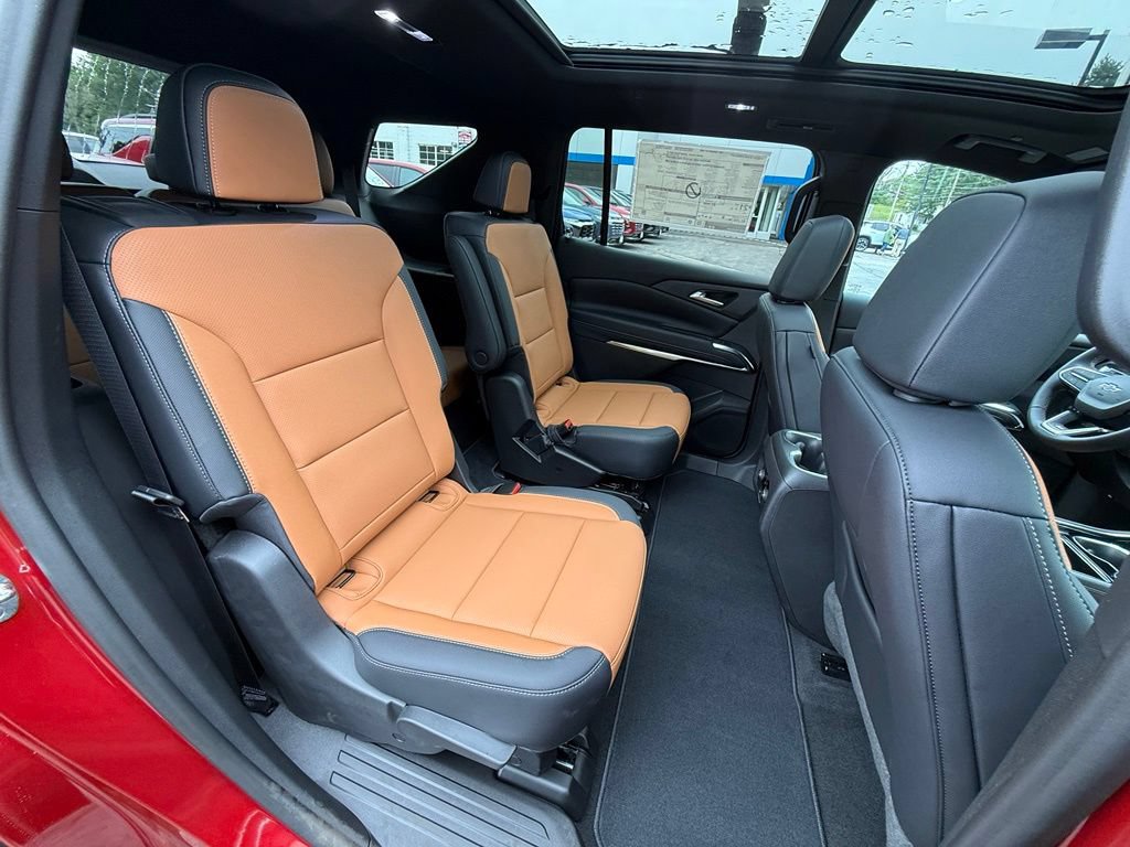 New 2027 Chevrolet Traverse Z71 w/ LPO, Floor Liner Package AWD/4WD image 40