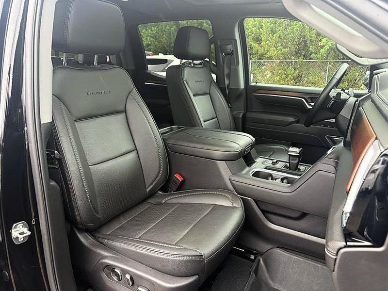 Used 2025 GMC Sierra 1500 Denali w/ Denali Reserve Package AWD/4WD image 35