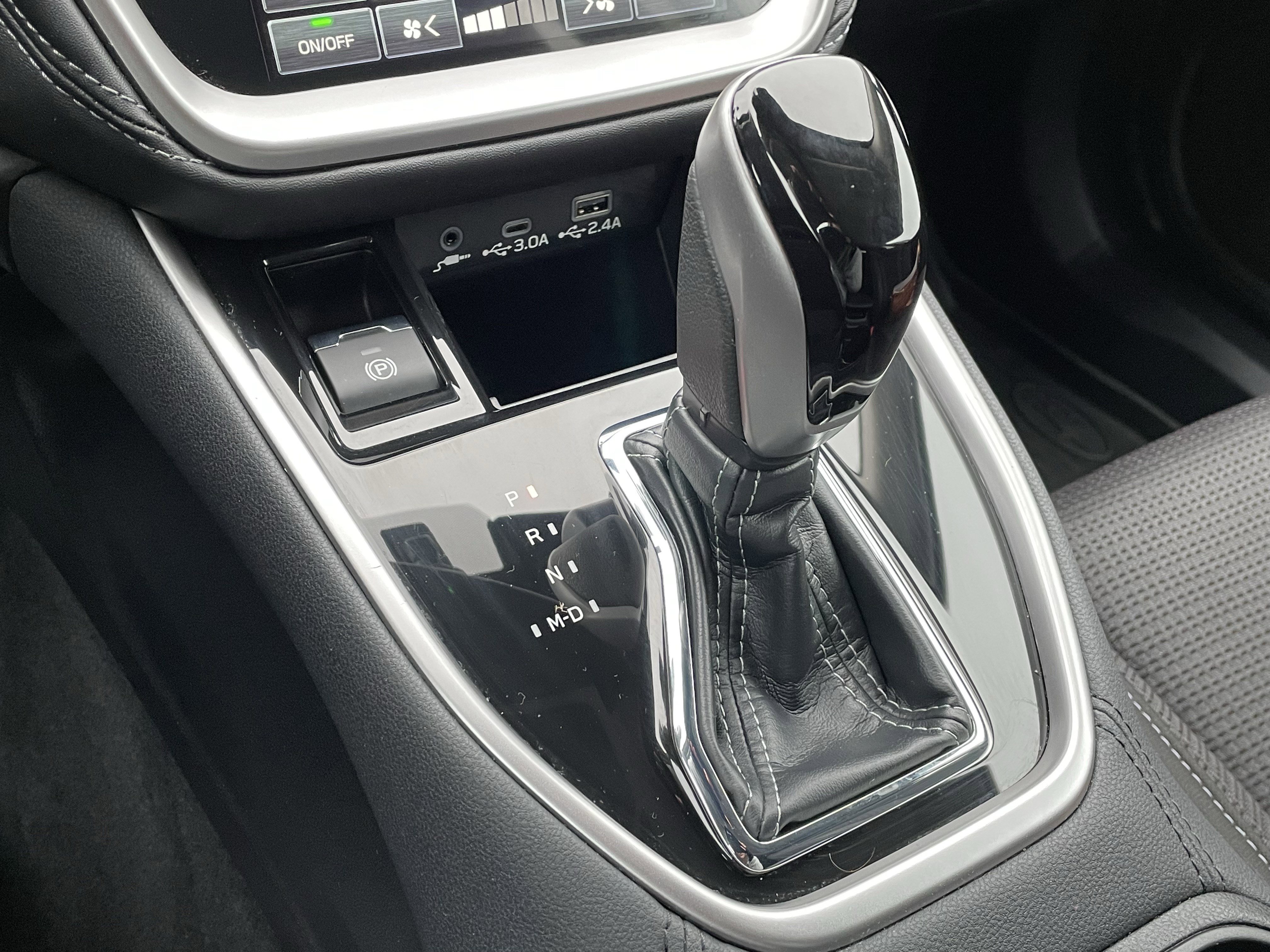 Used 2025 Subaru Outback Premium w/ Popular Package #1A image 30