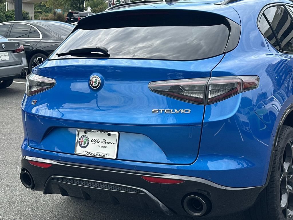 Used 2024 Alfa Romeo Stelvio AWD image 12
