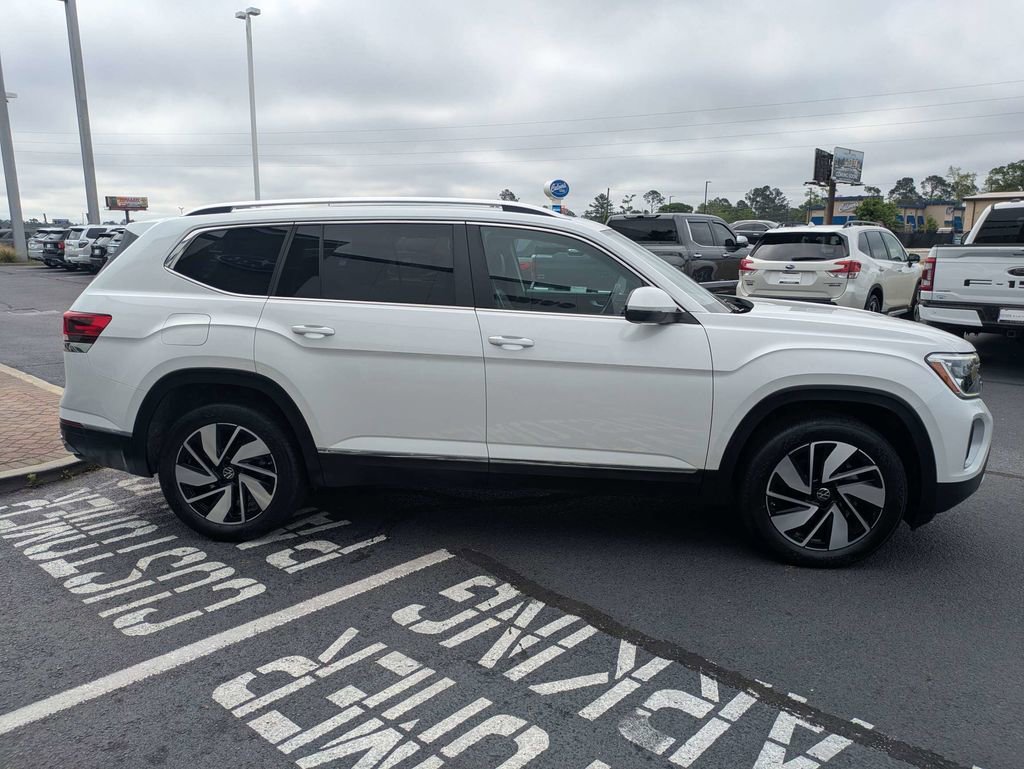 Certified 2024 Volkswagen Atlas SEL AWD/4WD image 4
