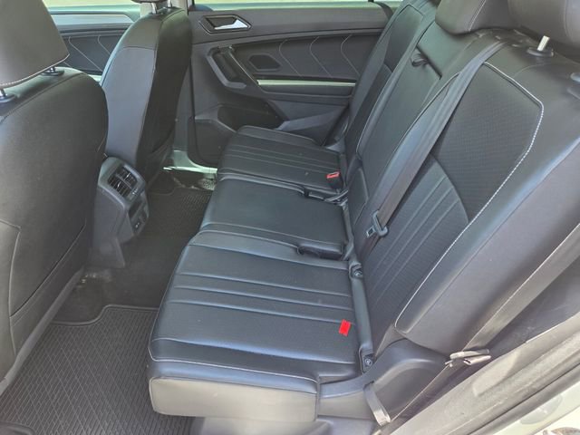 Certified 2022 Volkswagen Tiguan SE w/ Panoramic Sunroof Package FWD image 13