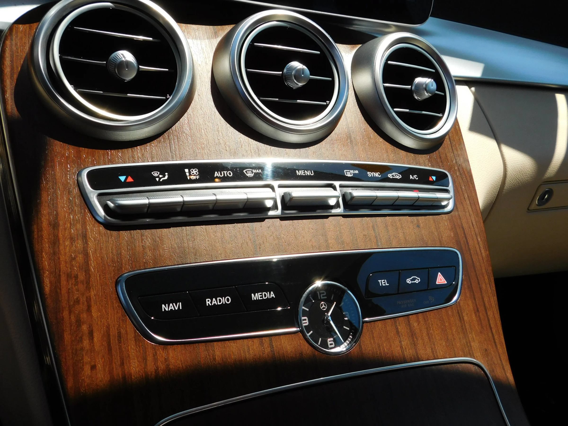 Used 2020 Mercedes-Benz C 300 4MATIC Sedan image 22