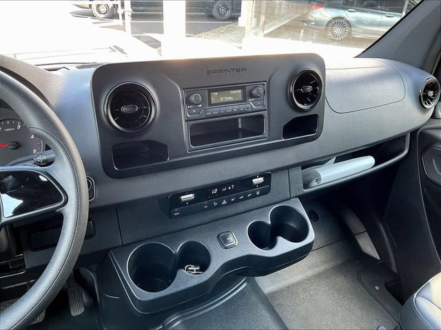 Used 2023 Mercedes-Benz Sprinter 2500 image 12