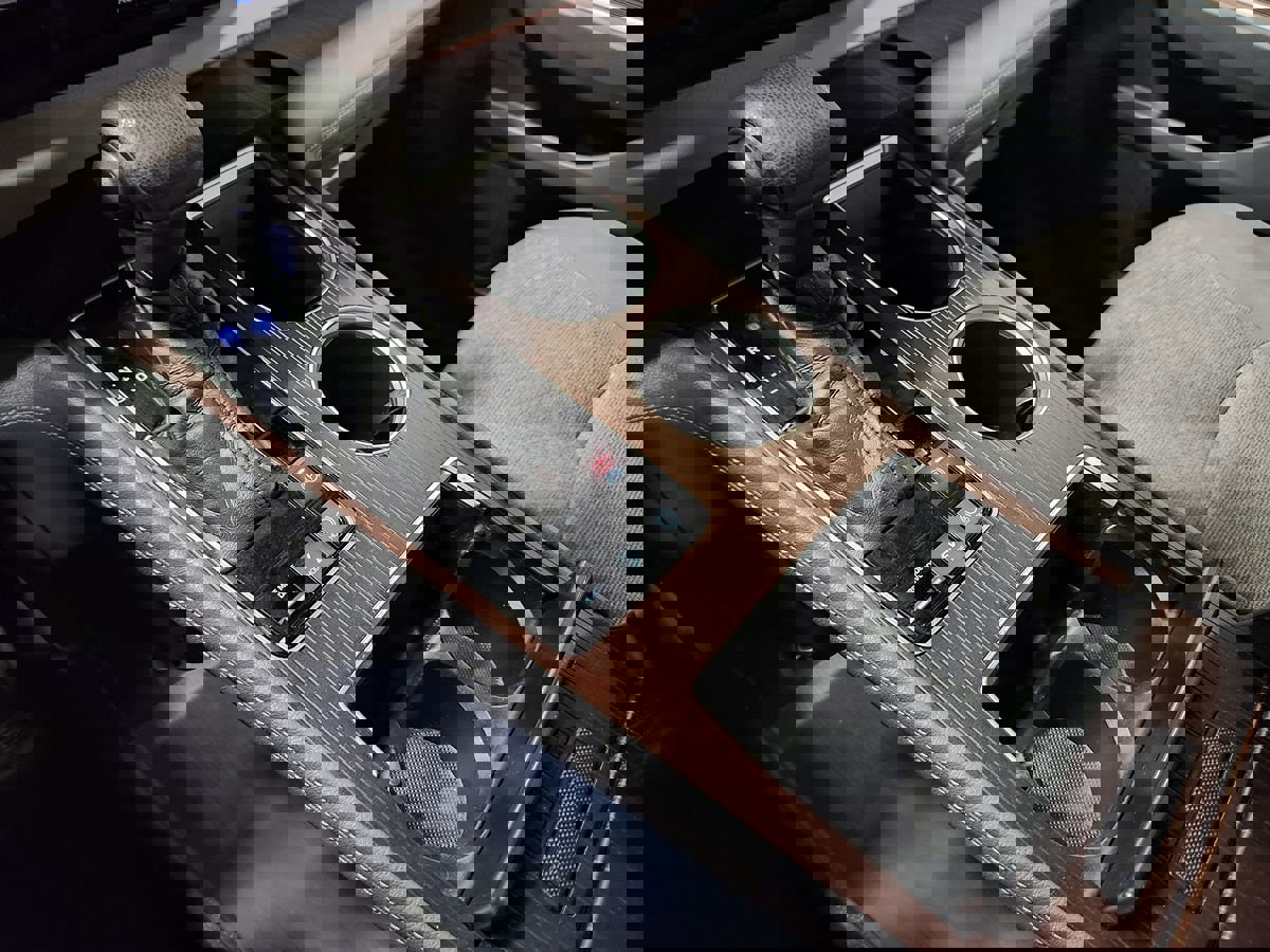 Used 2021 Toyota Sienna LE FWD image 34