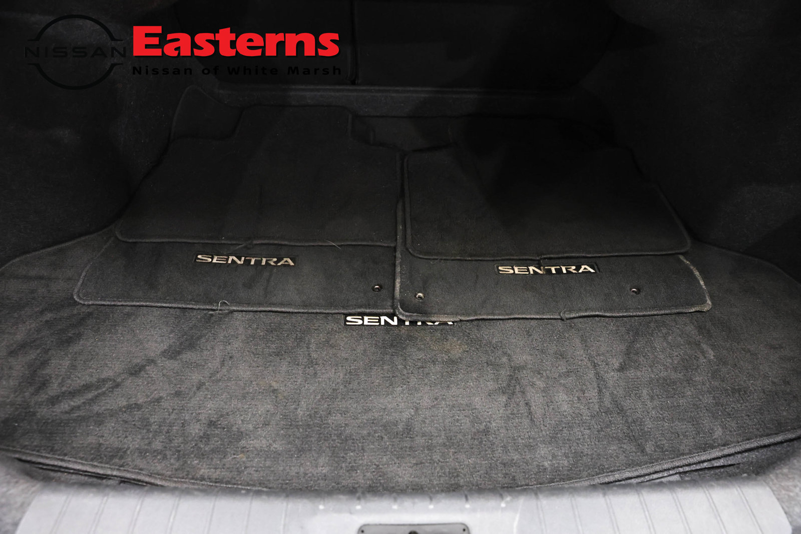 Used 2023 Nissan Sentra SR w/ Midnight Edition Package FWD image 9