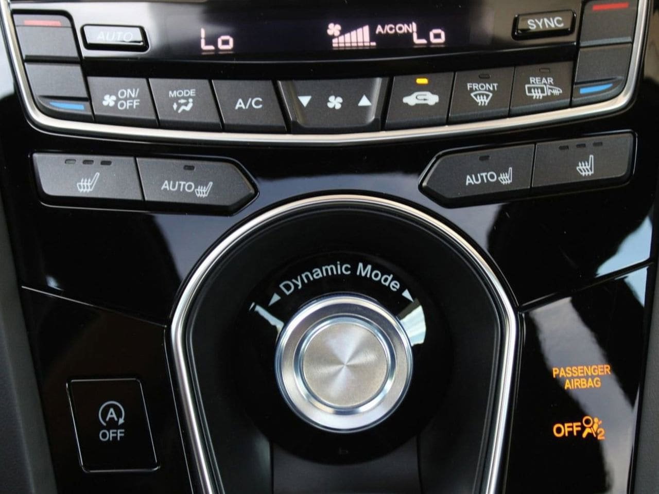 Used 2025 Acura RDX SH-AWD image 25