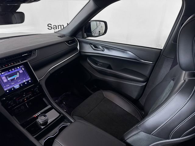 New 2025 Jeep Grand Cherokee L Altitude image 23