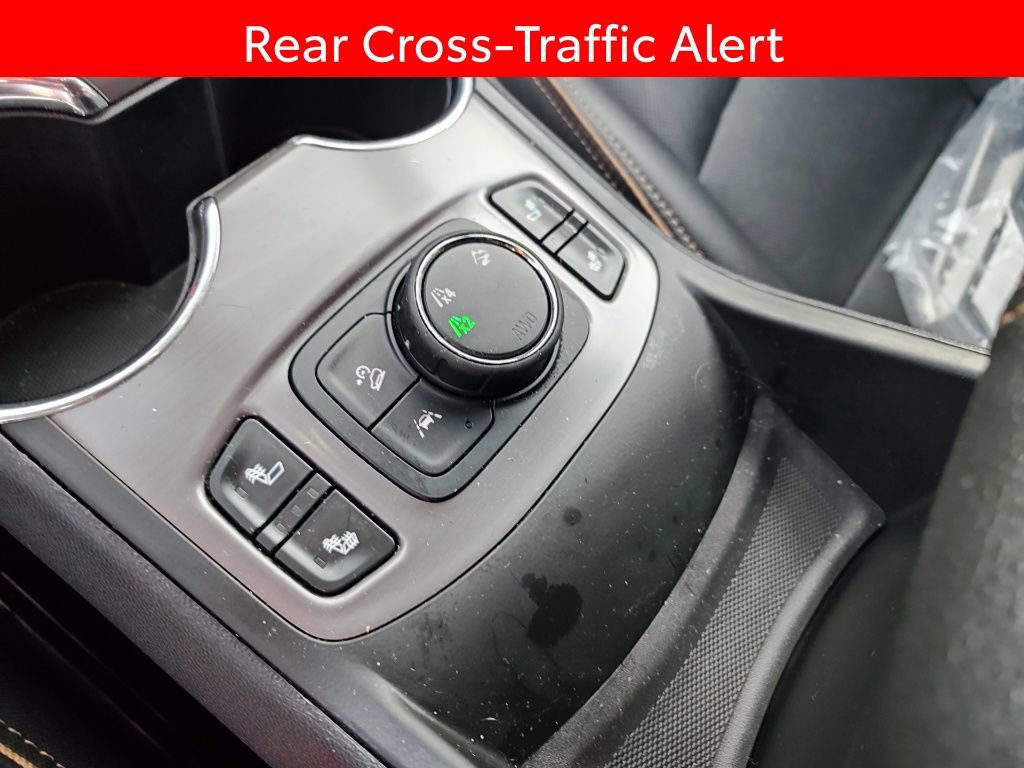 Used 2022 GMC Terrain AT4 AWD/4WD image 10