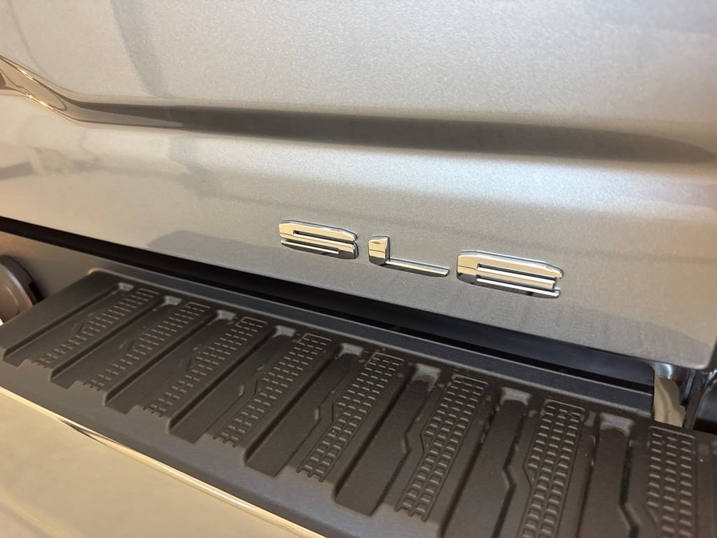 New 2026 GMC Sierra 3500 SLE AWD/4WD image 9